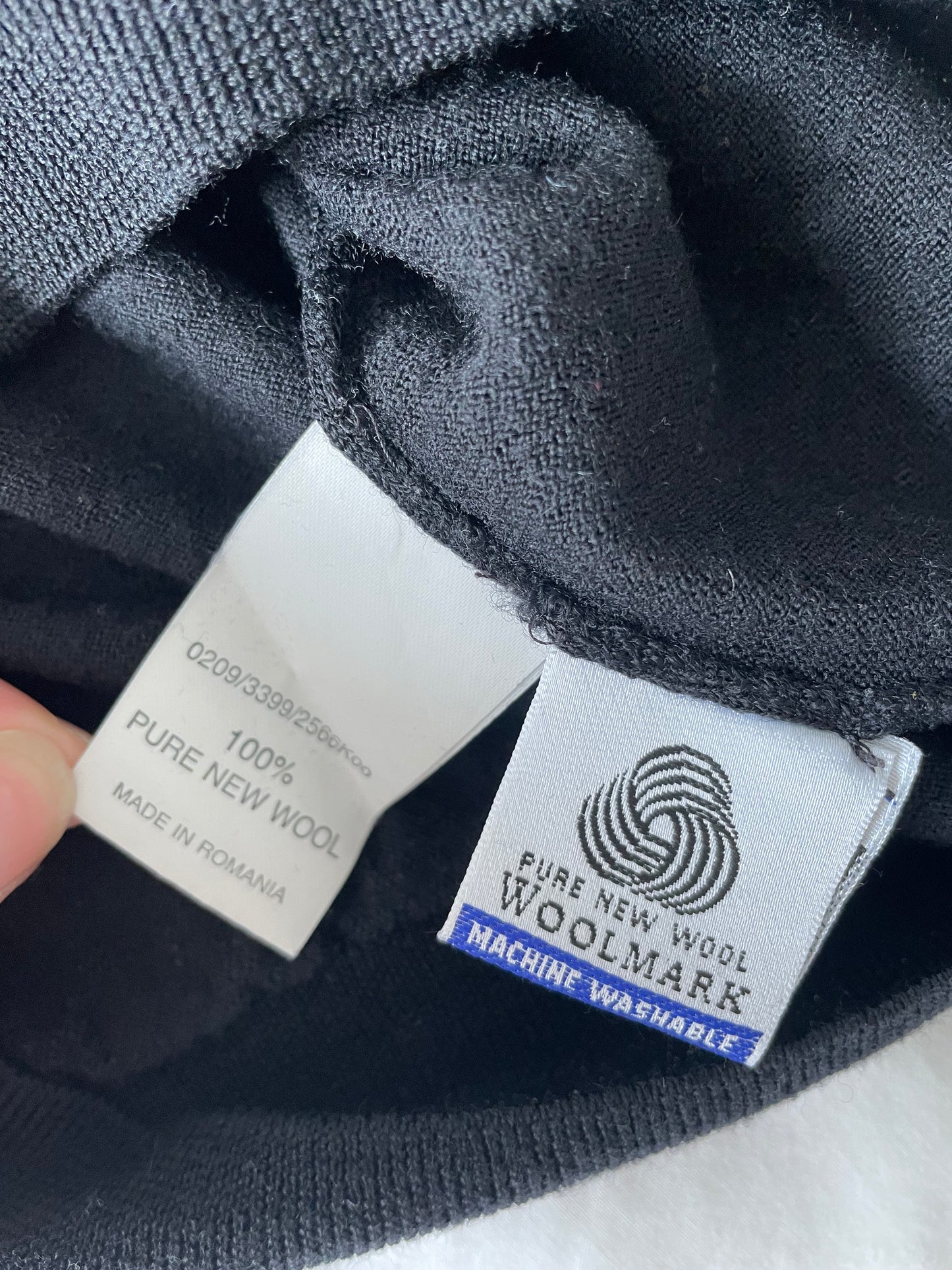 Hobbs Fine Knit - Size 8