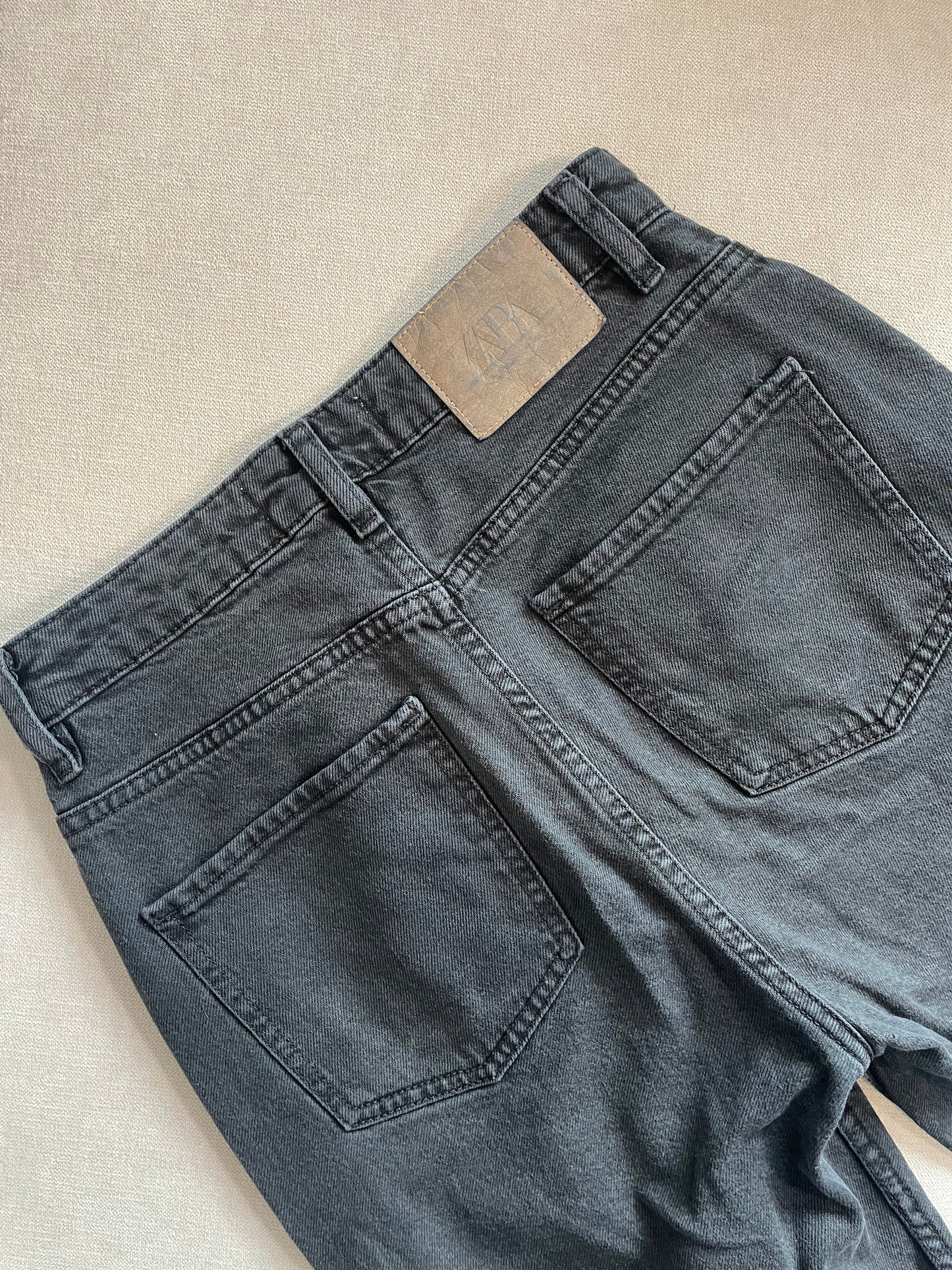 Zara Jeans - Size 10