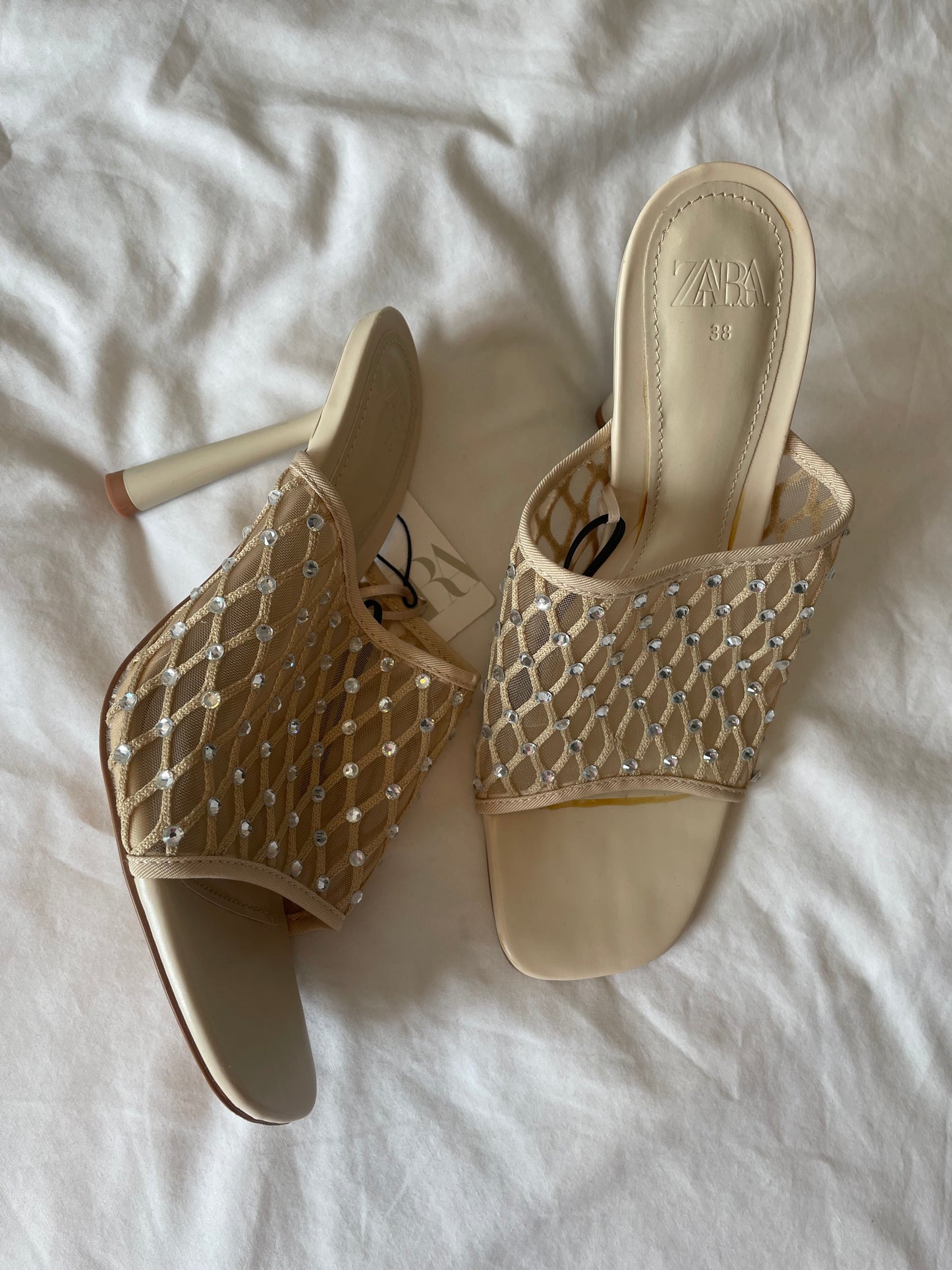 Zara Heels NEW - Size 5