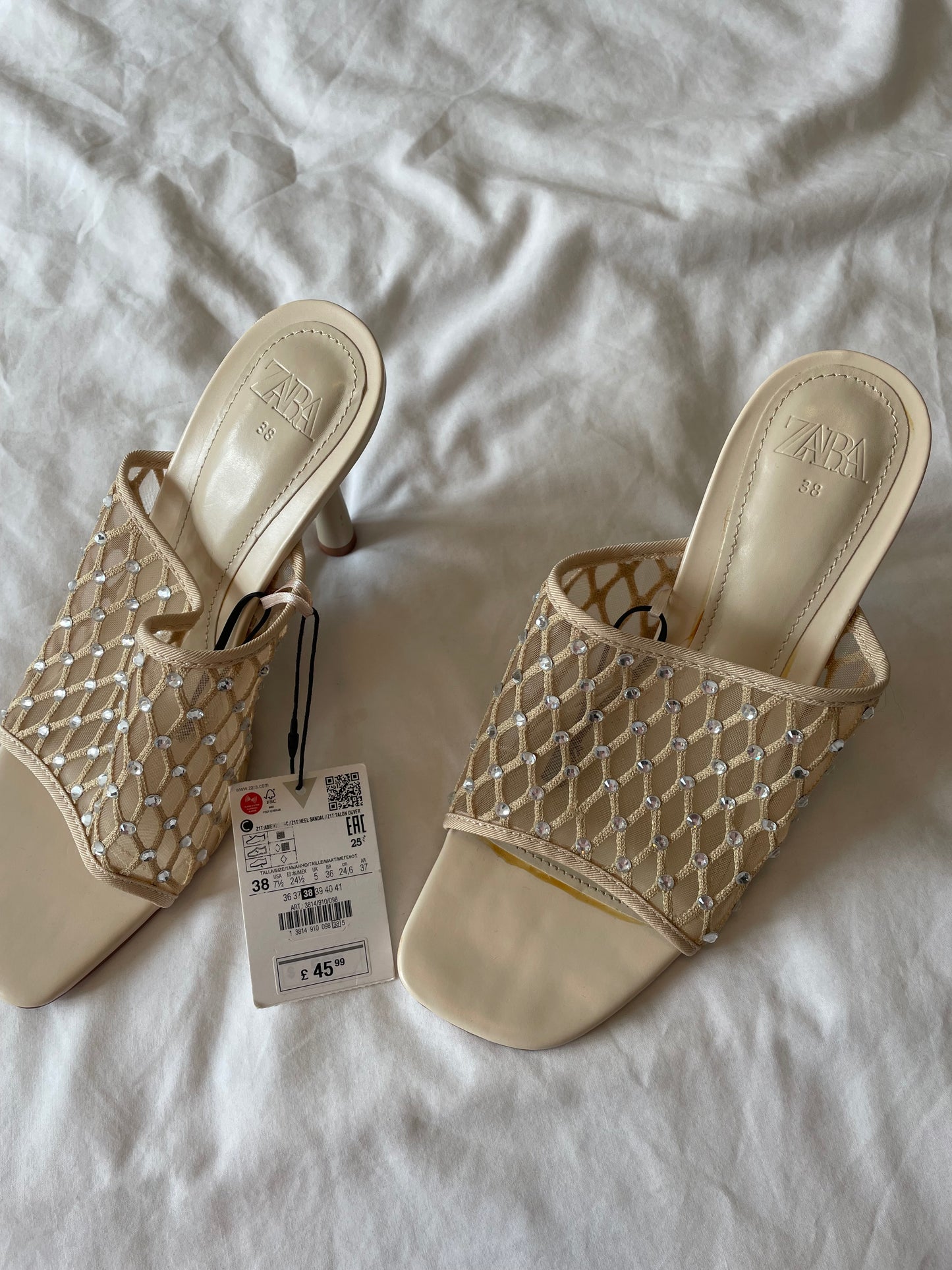 Zara Heels NEW - Size 5