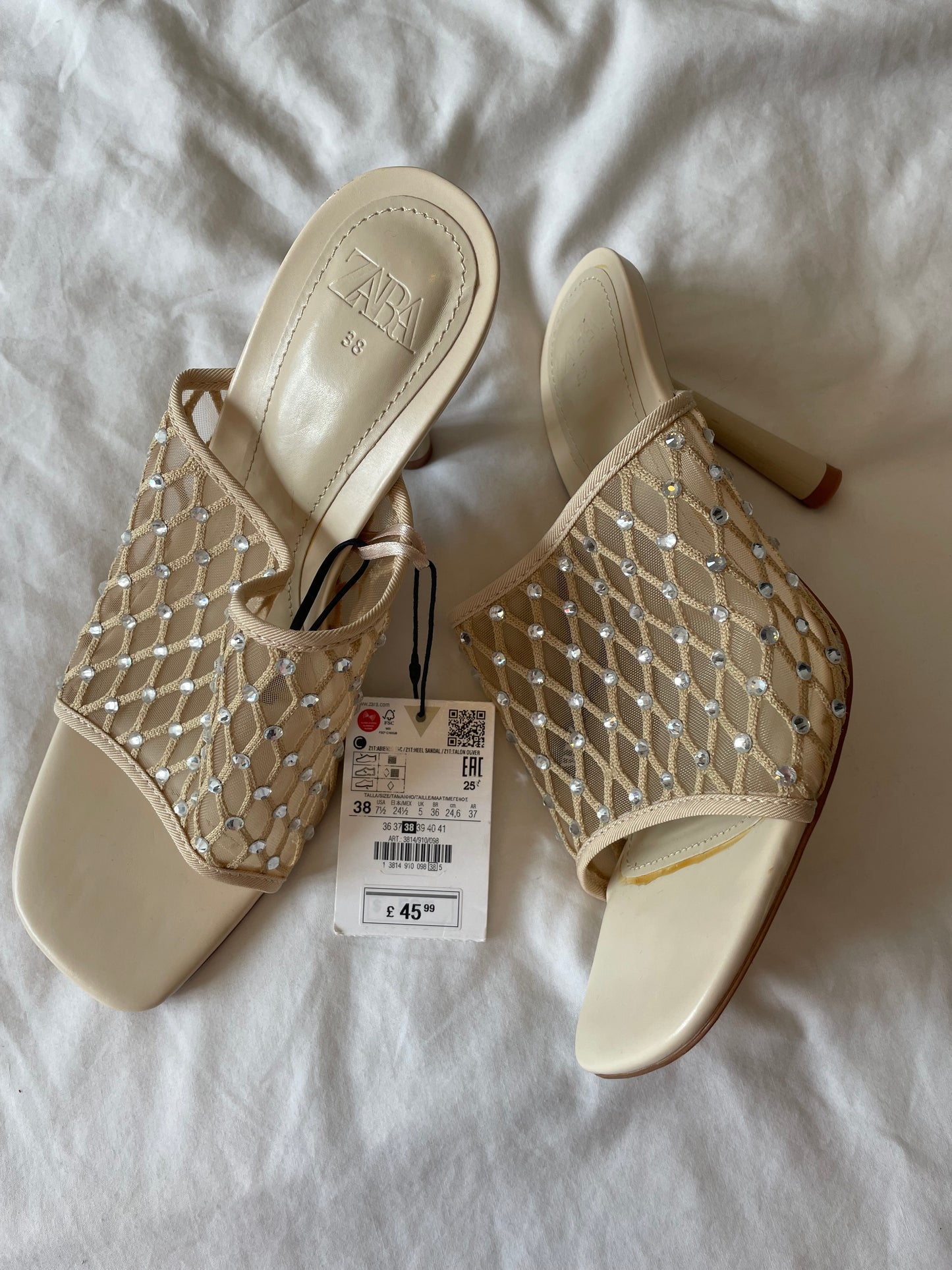 Zara Heels NEW - Size 5