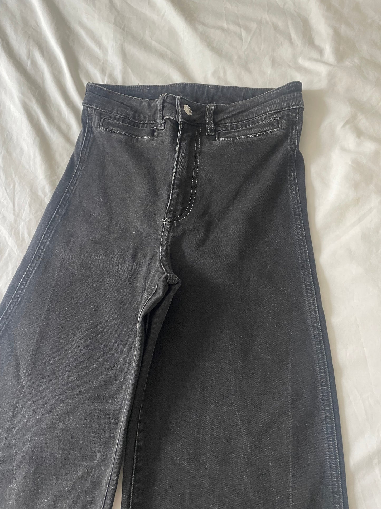 H&M Black Jeans - Size 8