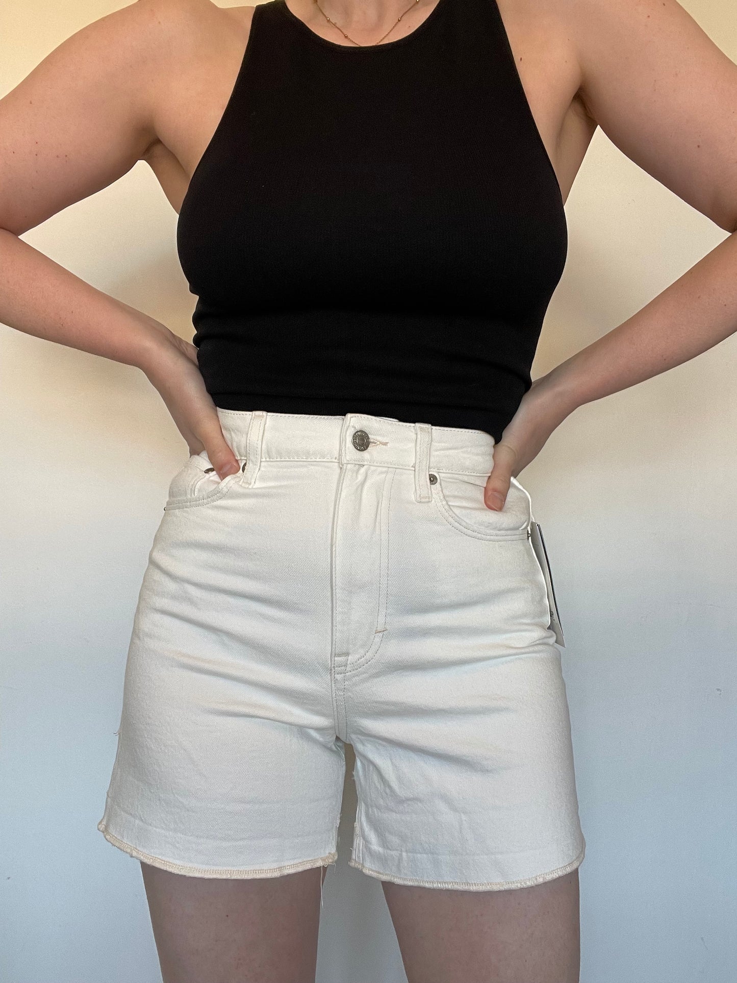 H&M Mom Shorts NEW - Size 8