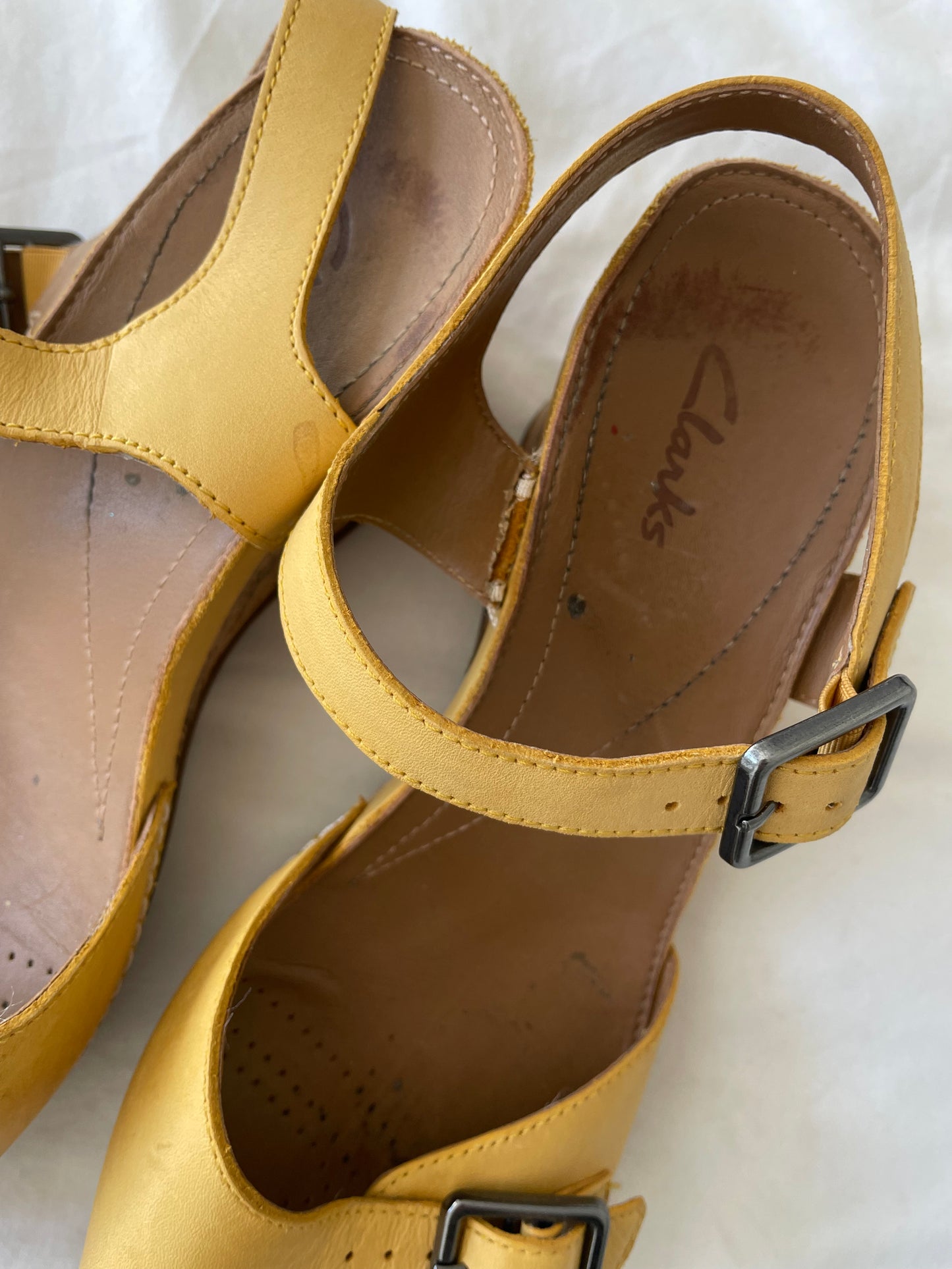 Clarks Wedge Sandal - Size 5
