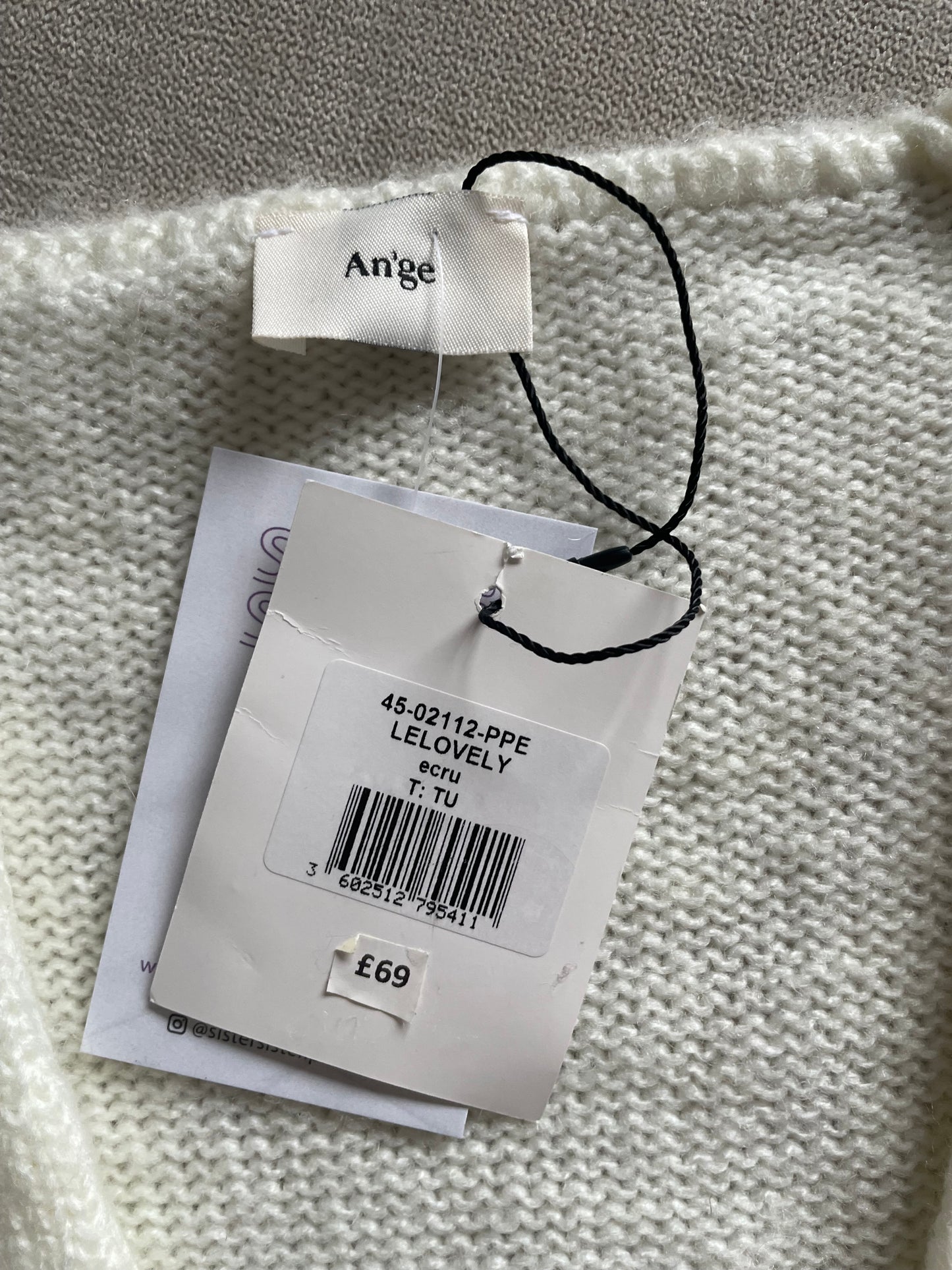 An'ge Knit NEW - One Size