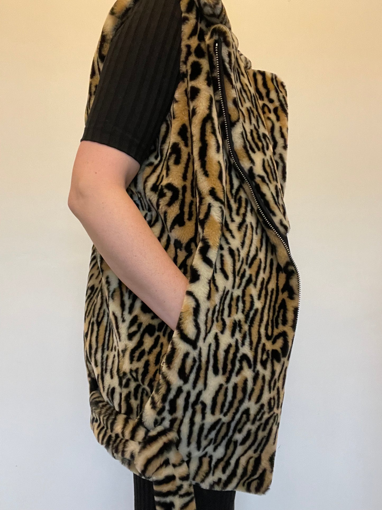 Jakke Leopard Gilet RRP £219 - Size 10