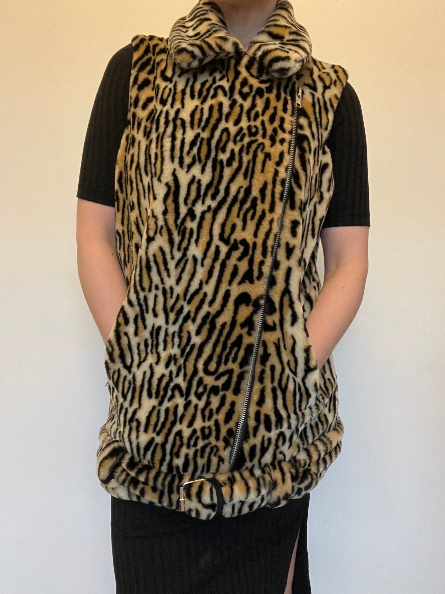 Jakke Leopard Gilet RRP £219 - Size 10