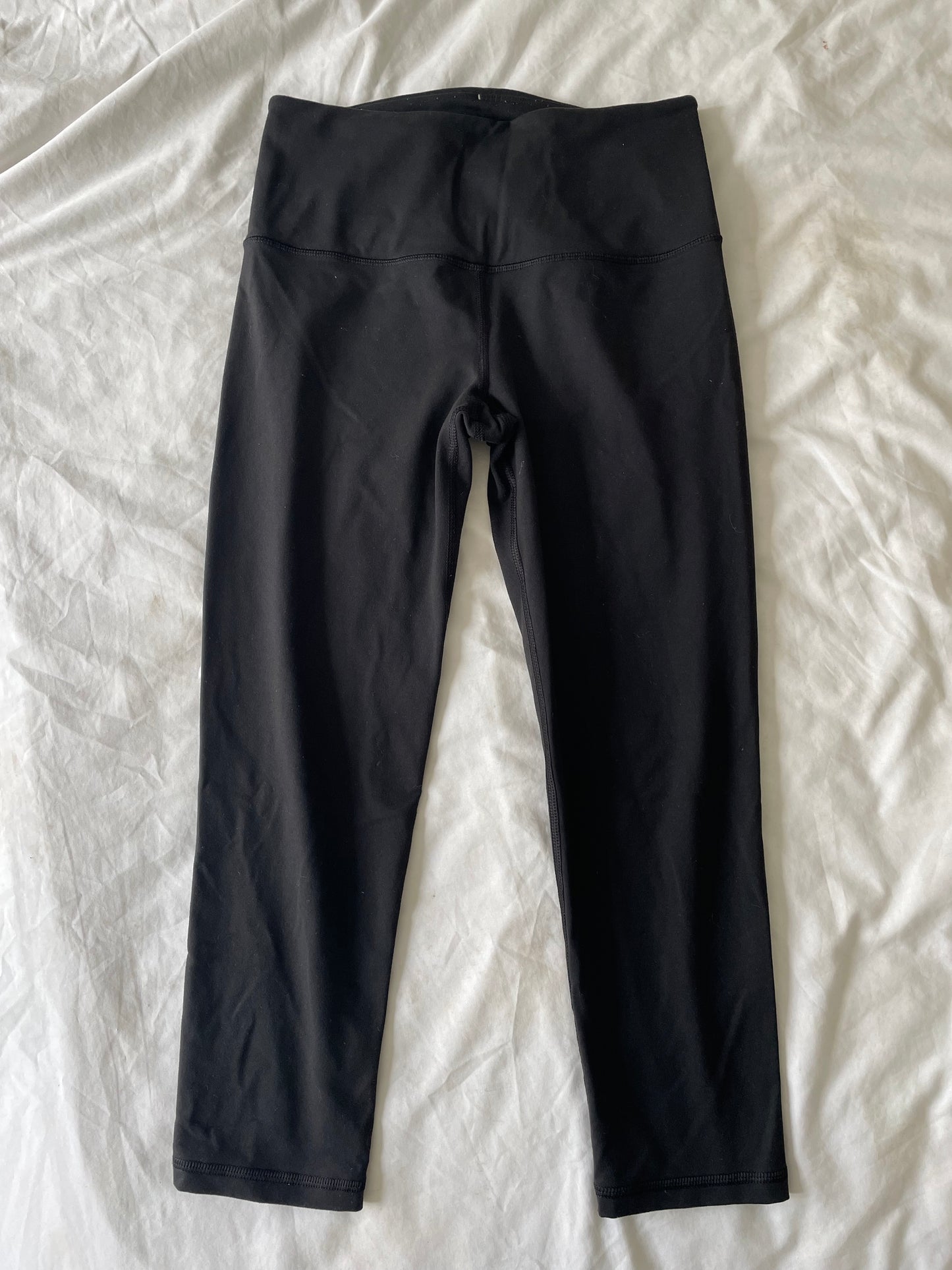 Victoria Sport Leggings - Size Small