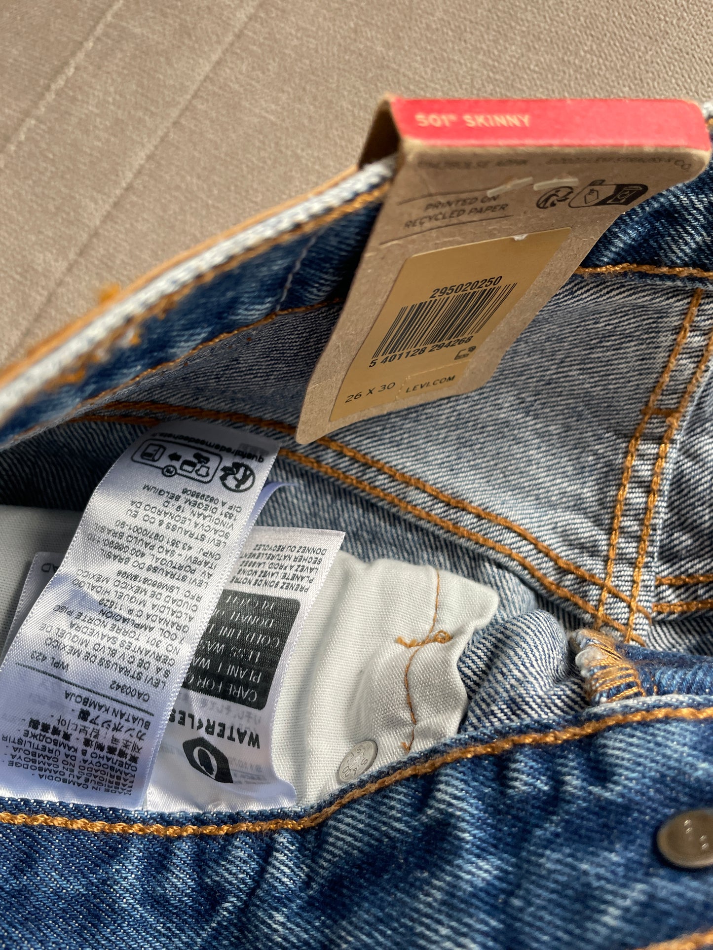 Levi's 501 Jeans NEW - Size 8