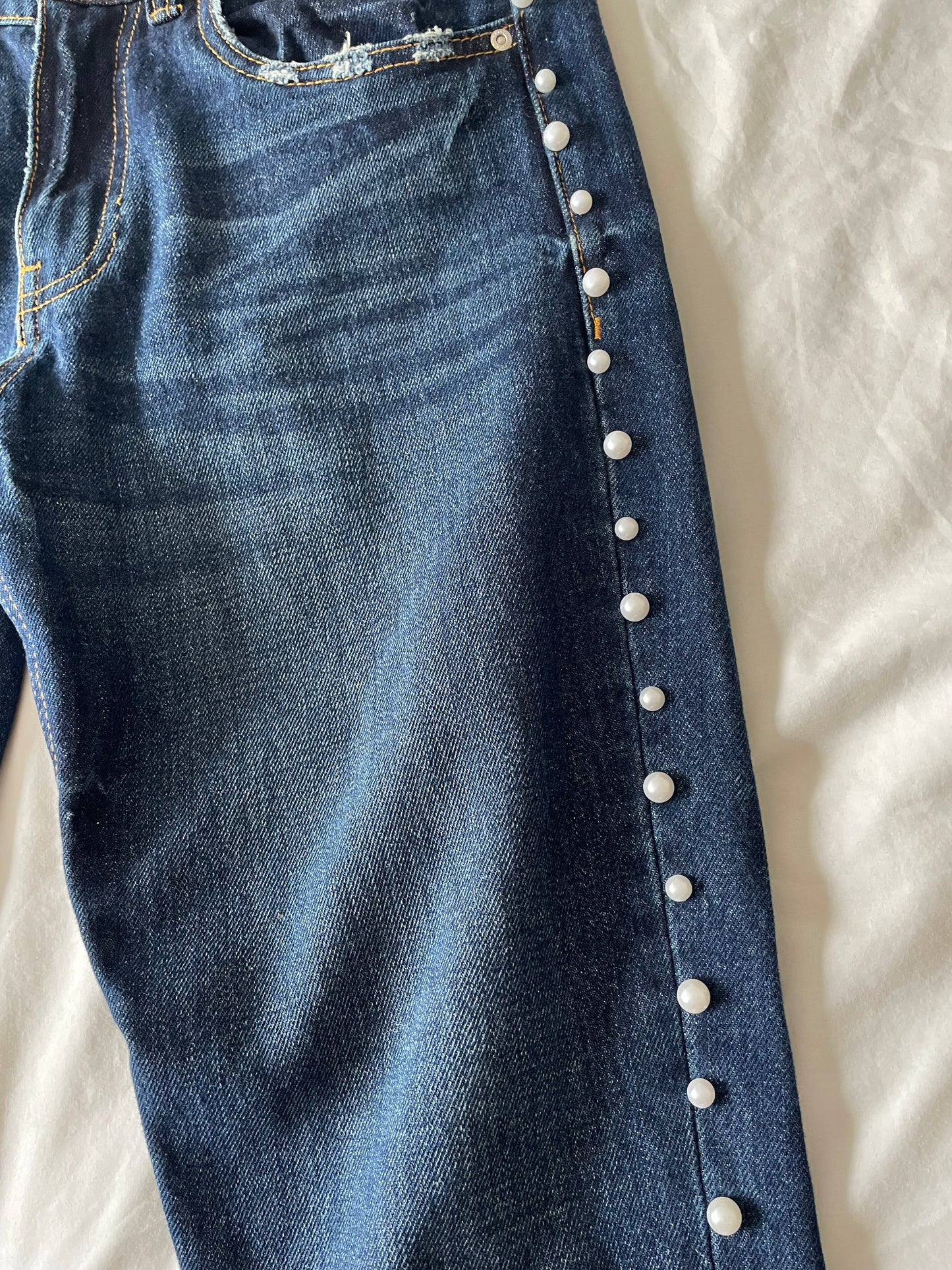 Zara Pearl Jeans - Size 6