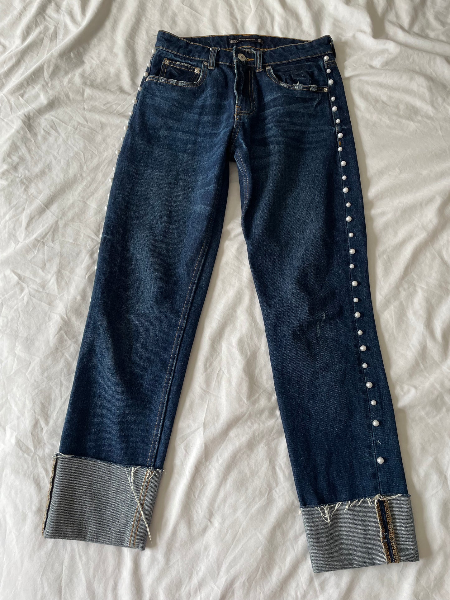 Zara Pearl Jeans - Size 6