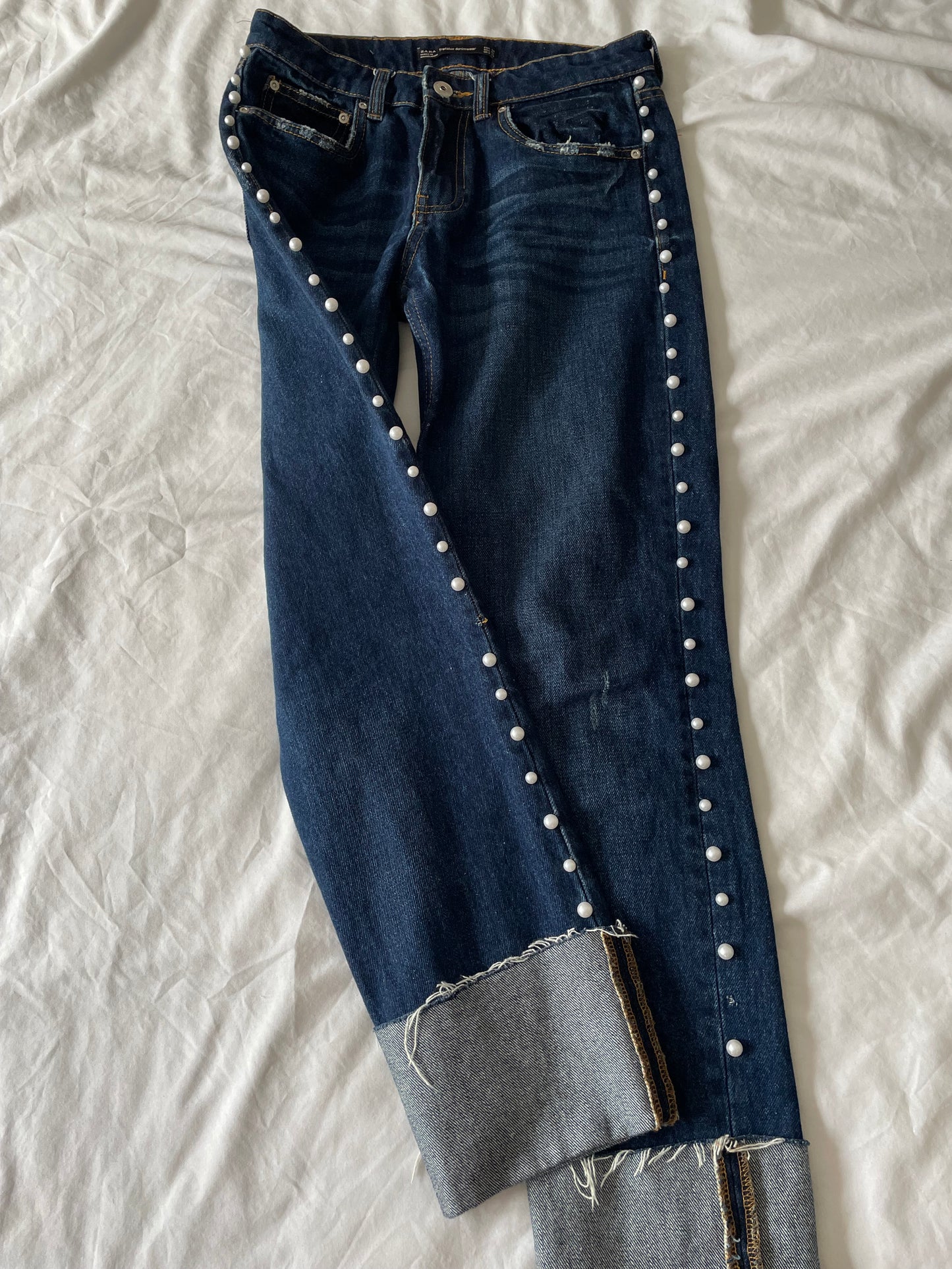 Zara Pearl Jeans - Size 6