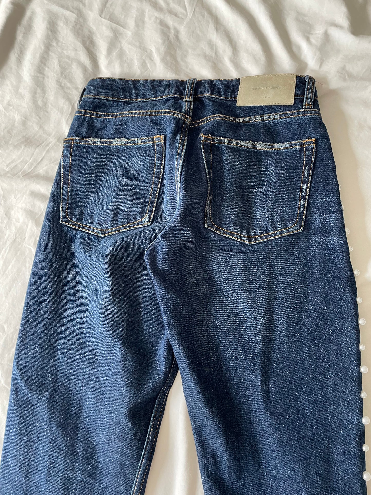 Zara Pearl Jeans - Size 6