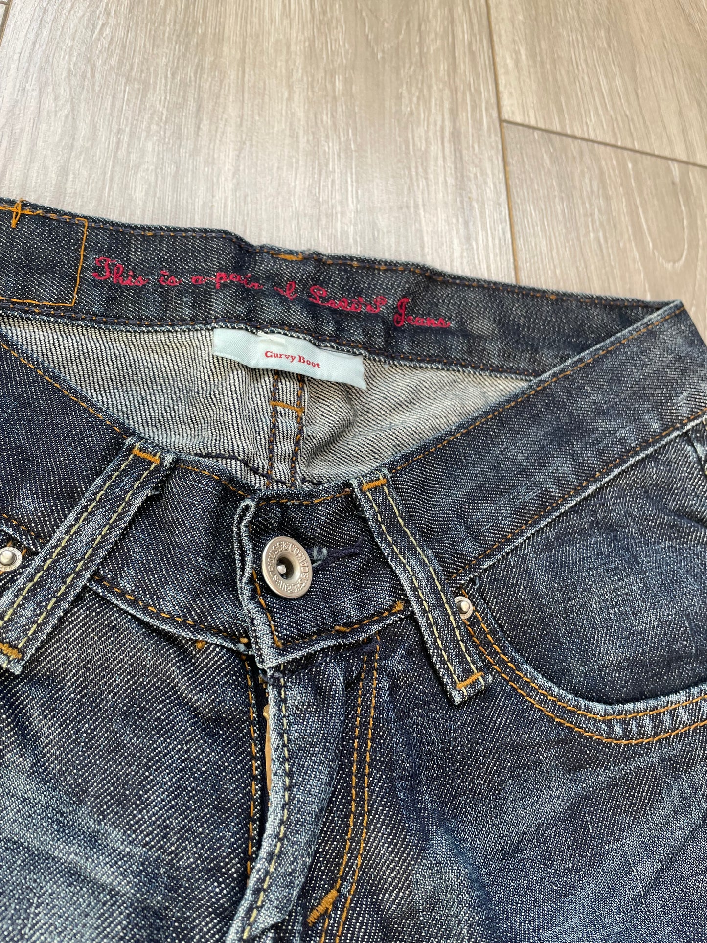 Levi's Curvy Bootleg Jeans - Waist 25"