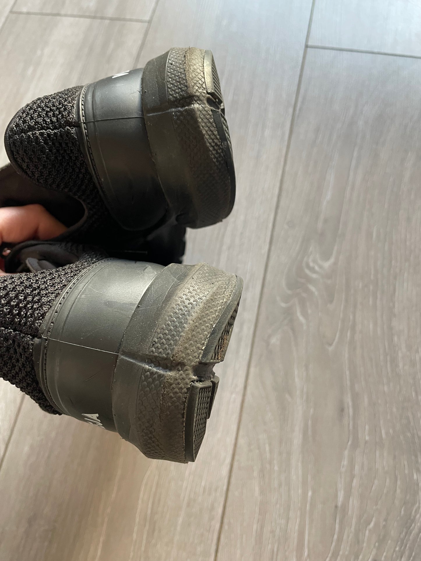 Veja Trainers - Size 6.5