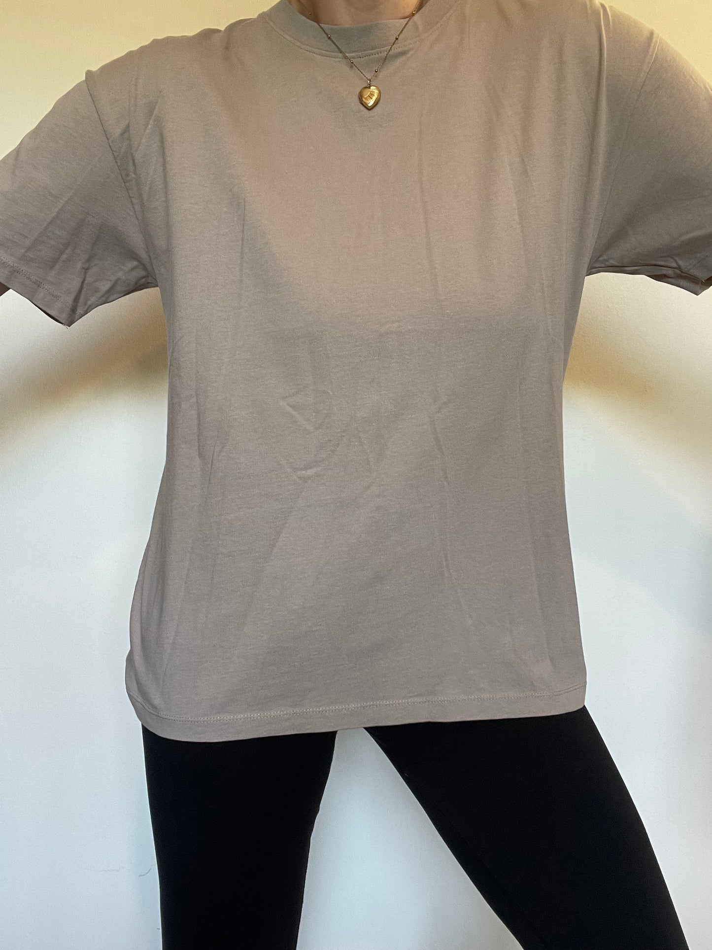 Pull & Bear T Shirt - Size M