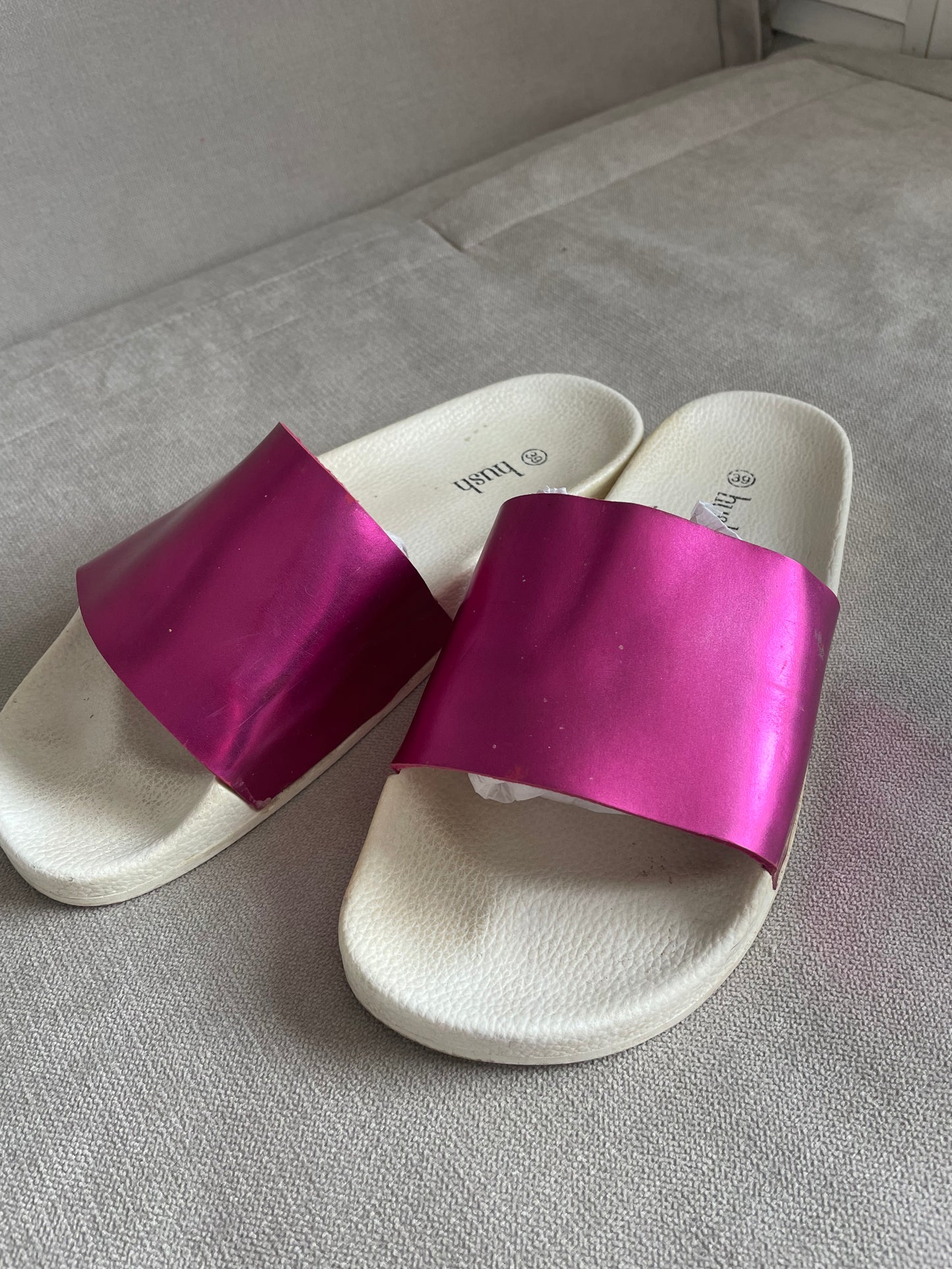Hush Sliders - Size 6
