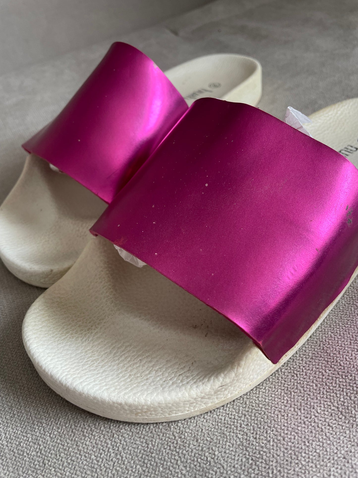 Hush Sliders - Size 6