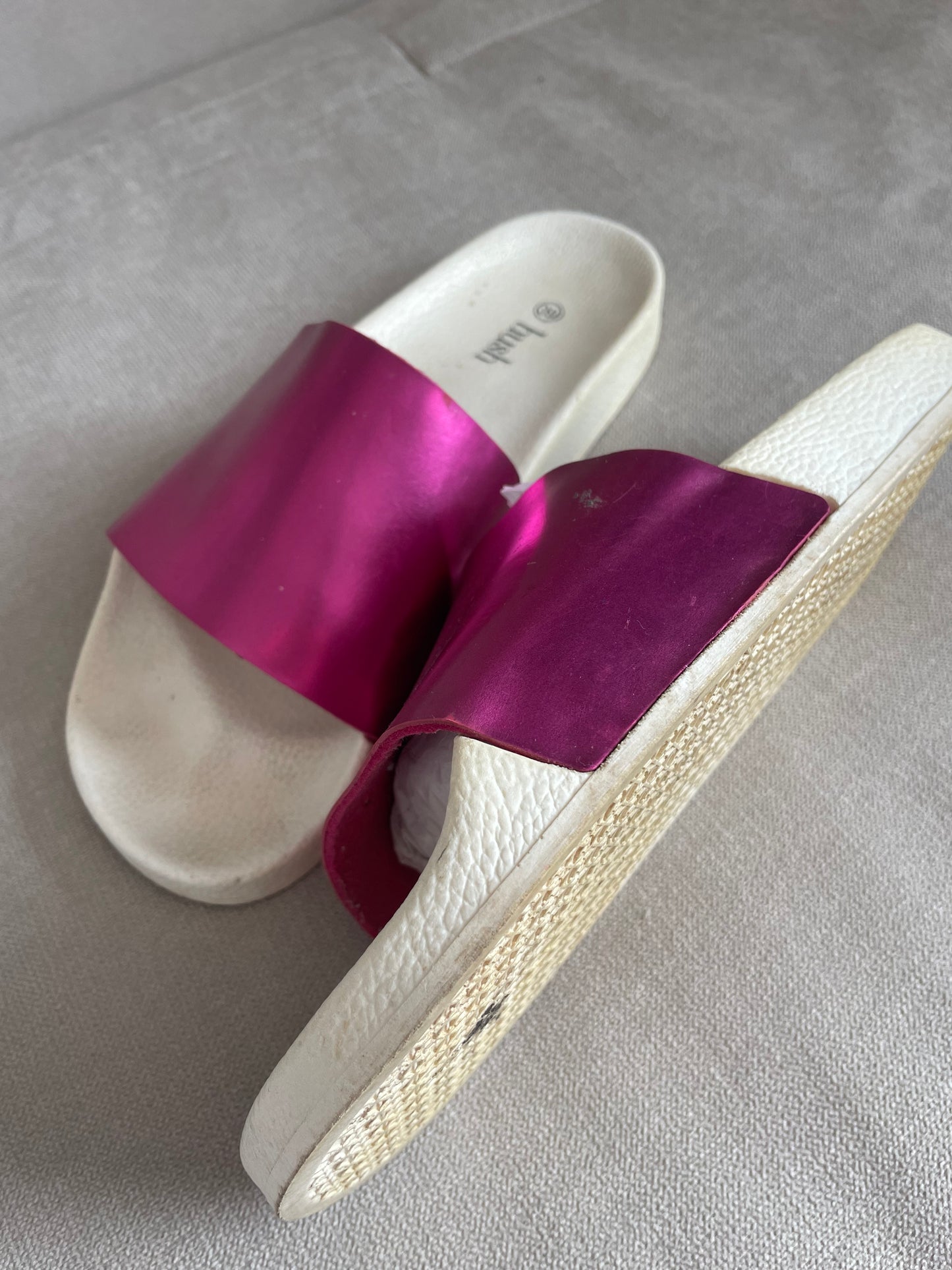 Hush Sliders - Size 6