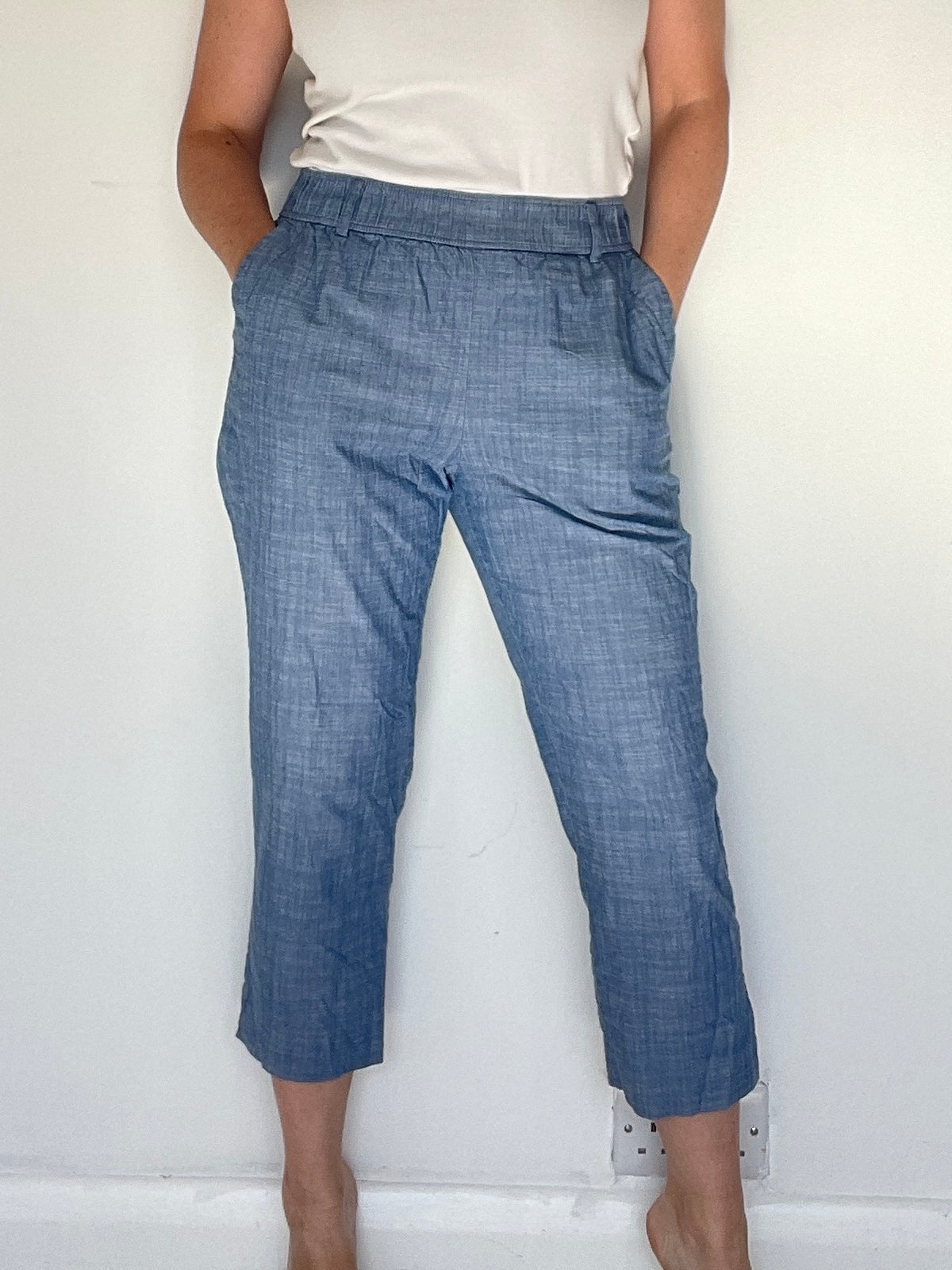 Zara Cropped Trousers - Size M