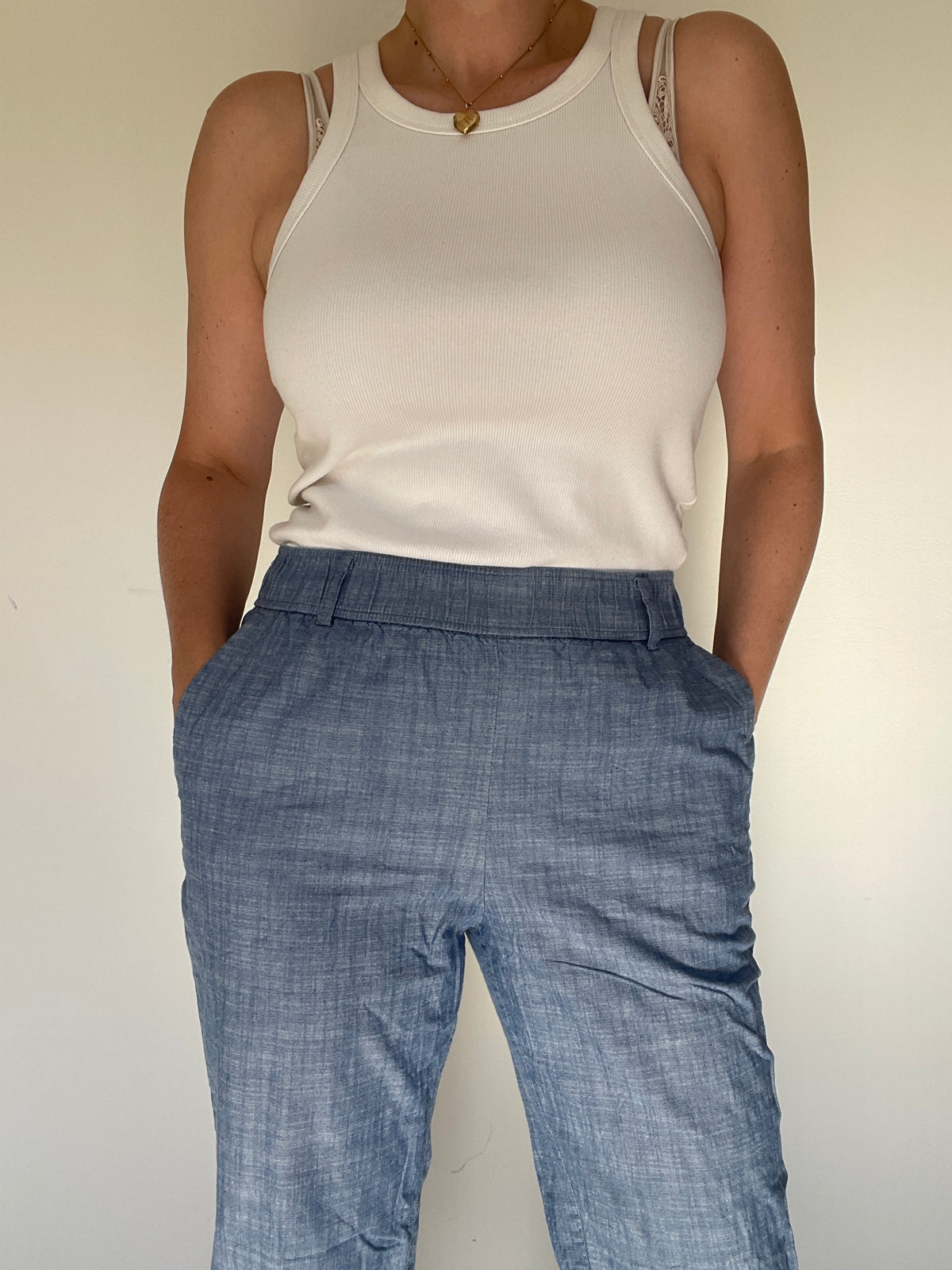 Zara Cropped Trousers - Size M