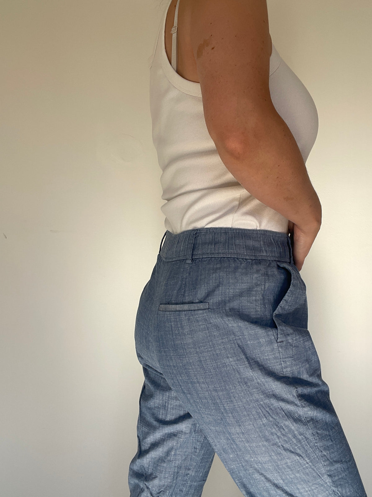 Zara Cropped Trousers - Size M