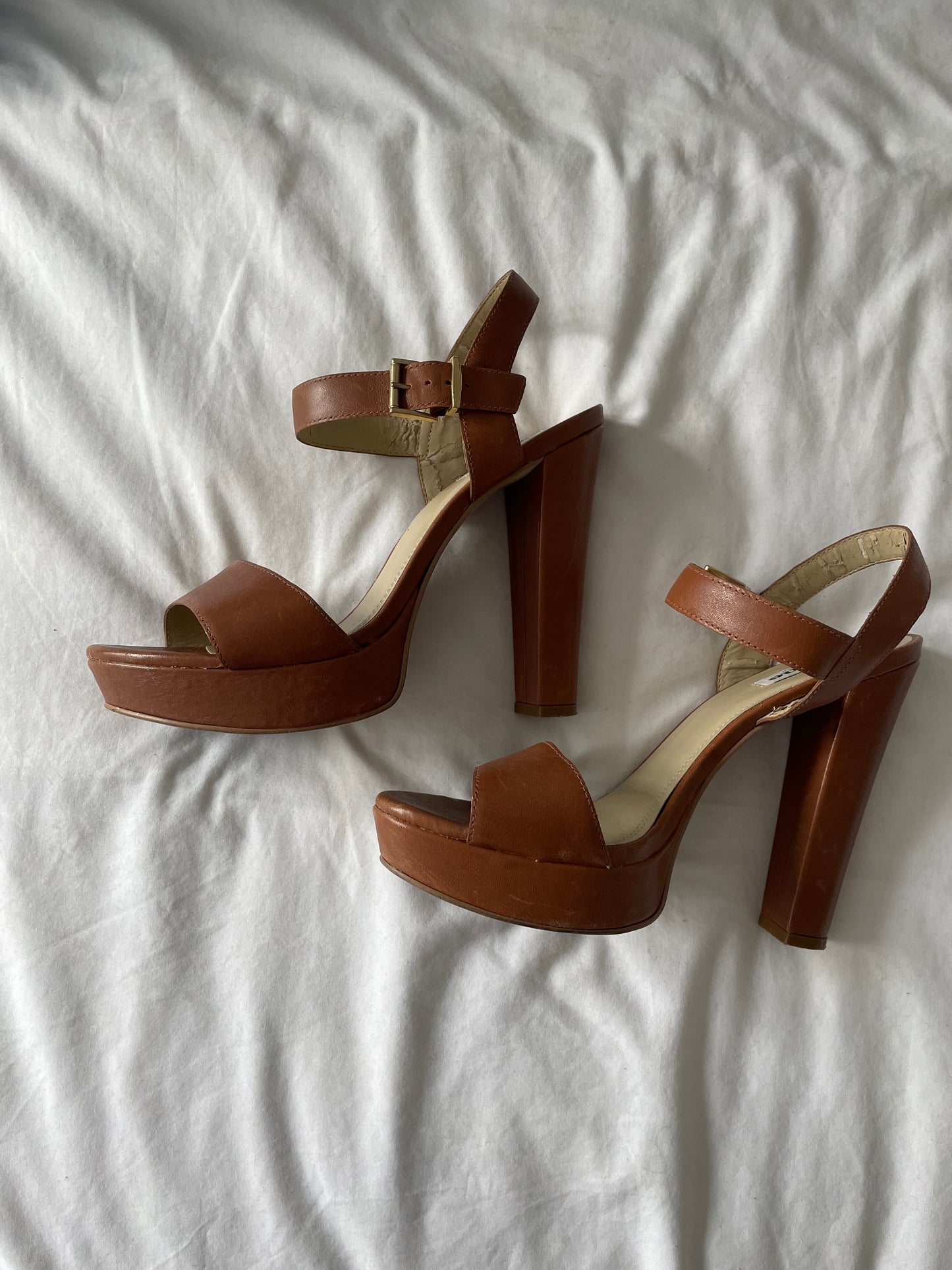 Dune Heels - Size 6