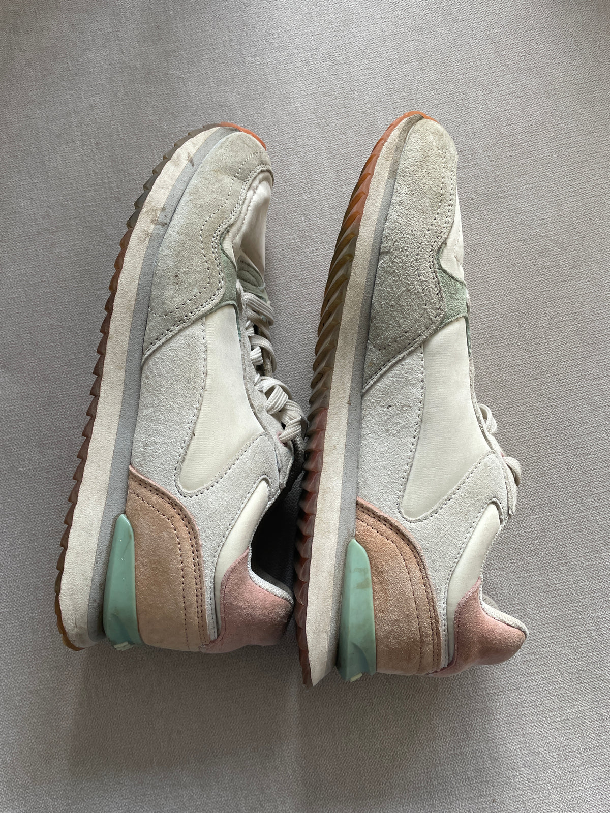 Hoff Trainers - Size 6