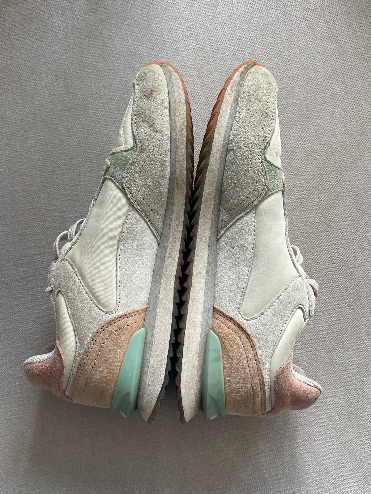 Hoff Trainers - Size 6