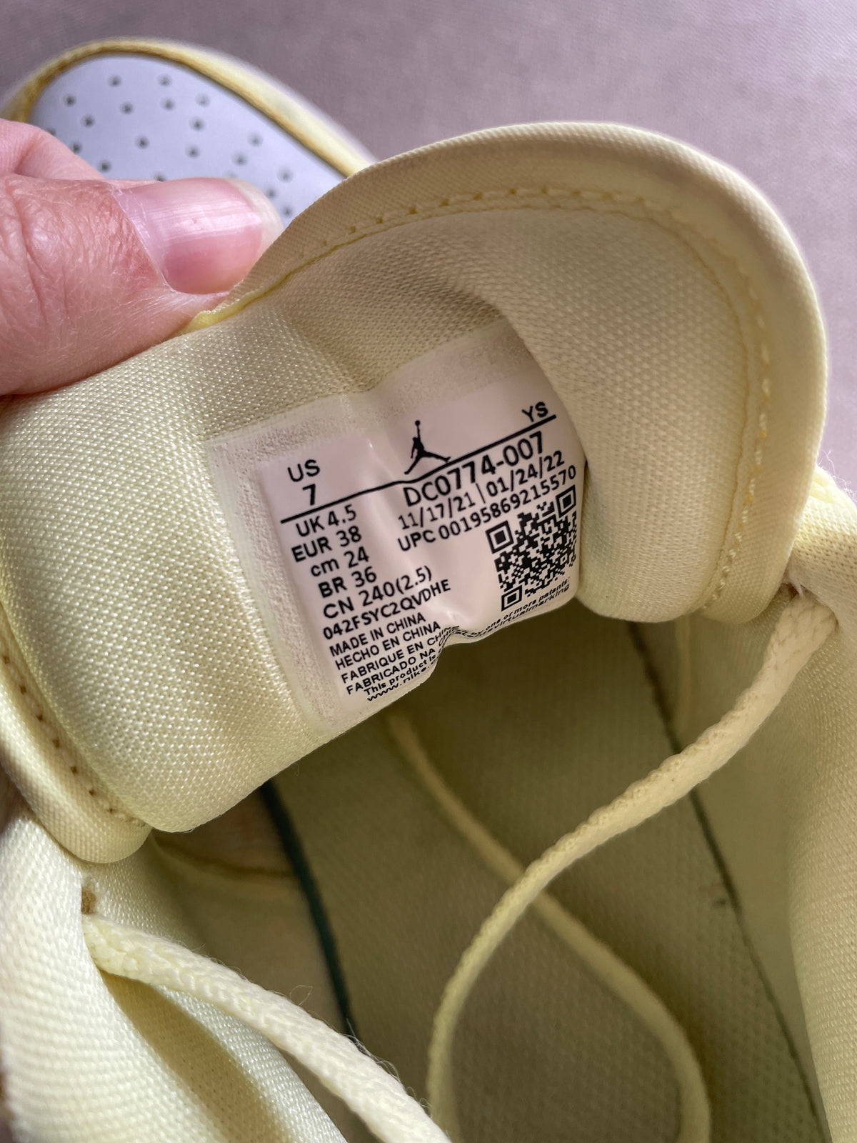 Nike Trainers - Size 4.5