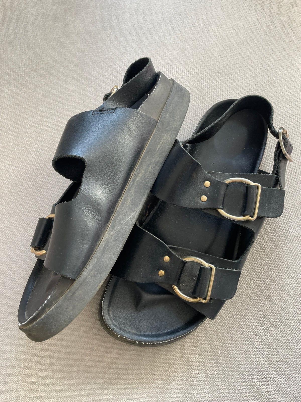 Schuh  Chunky Sandals - Size 5