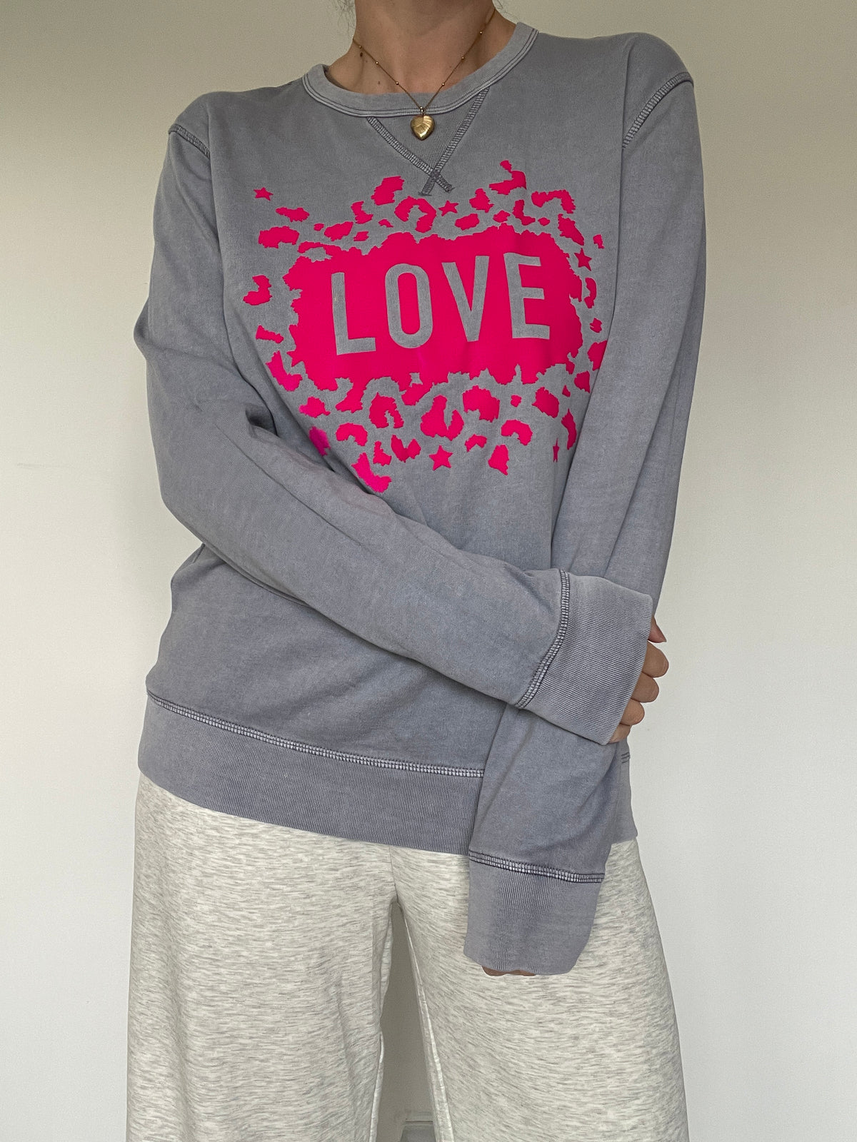 Sweatshirt - Size M