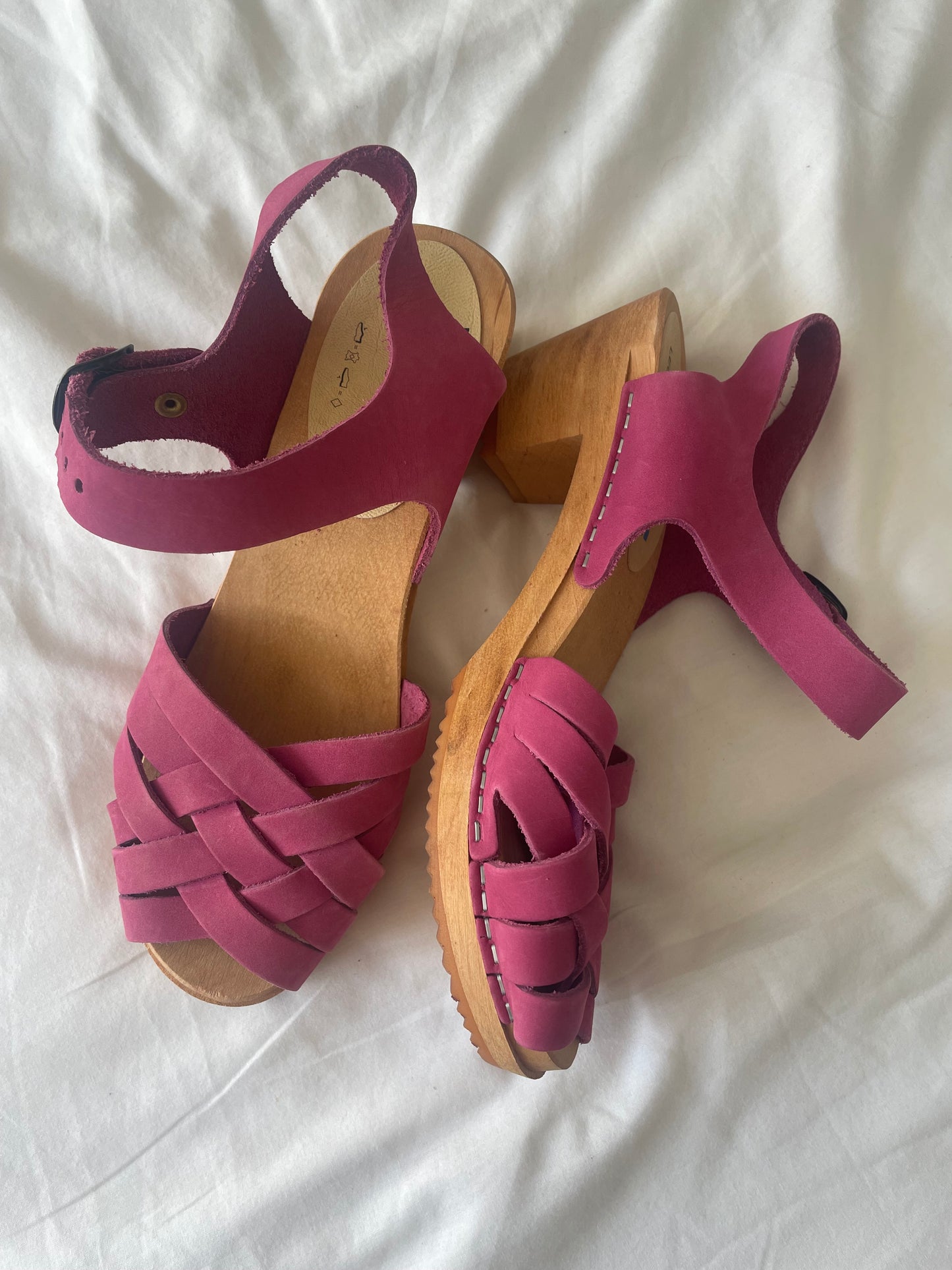 Leon & Harper Clog Sandals - Size 5