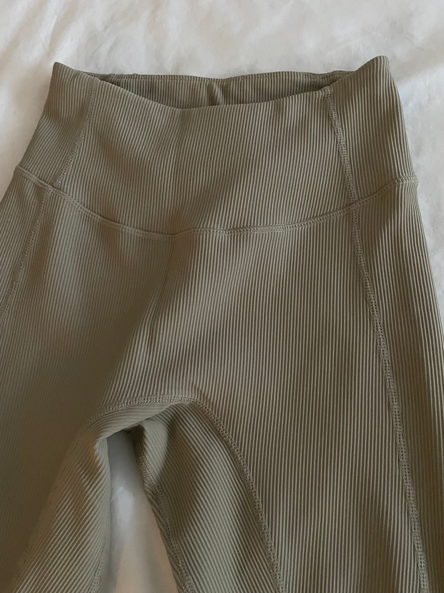 WAT The Brand Leggings NEW - Size XS