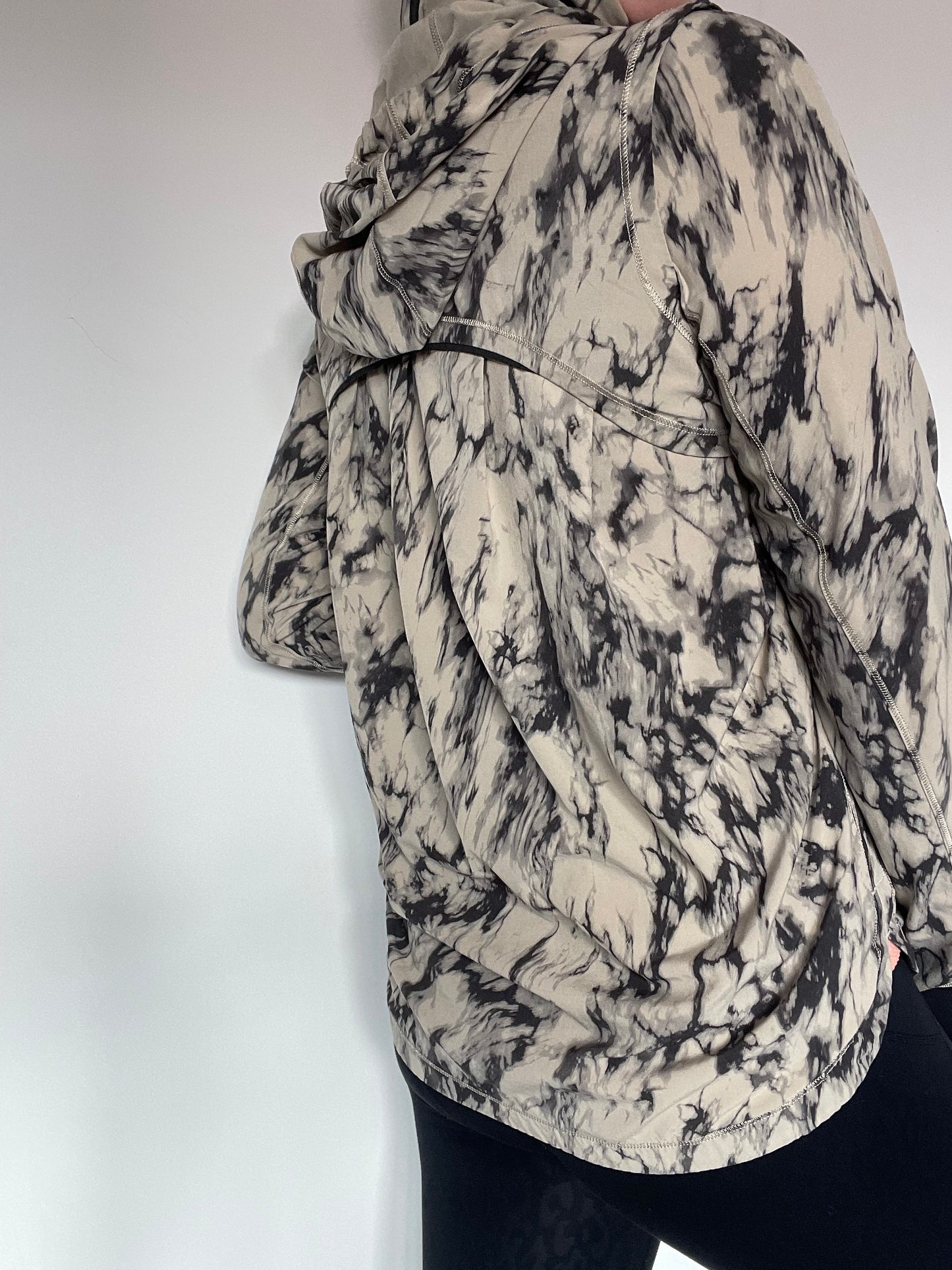 Lululemon Jacket - Size 12-14