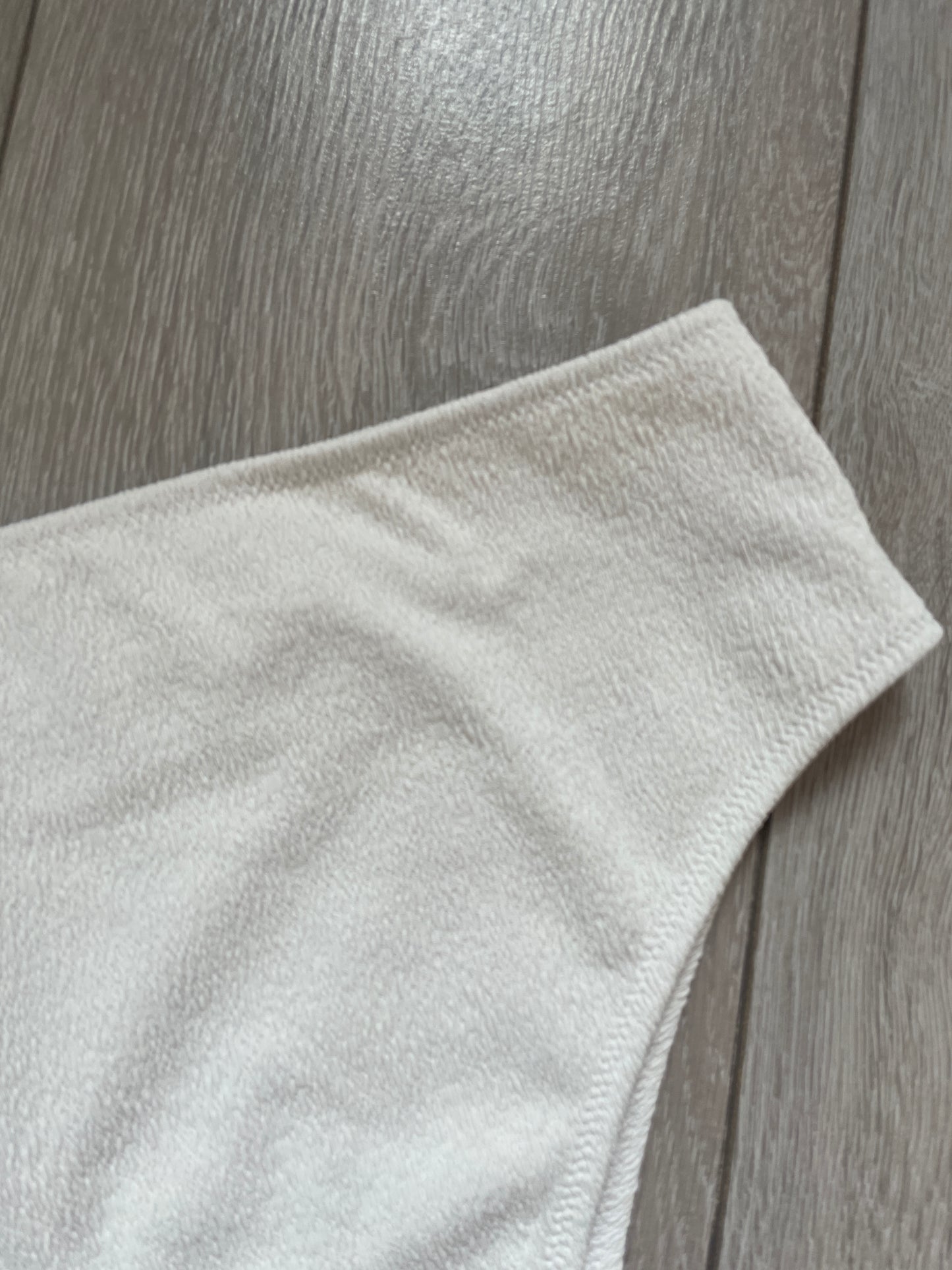 H&M Bikini Bottoms - Size 8