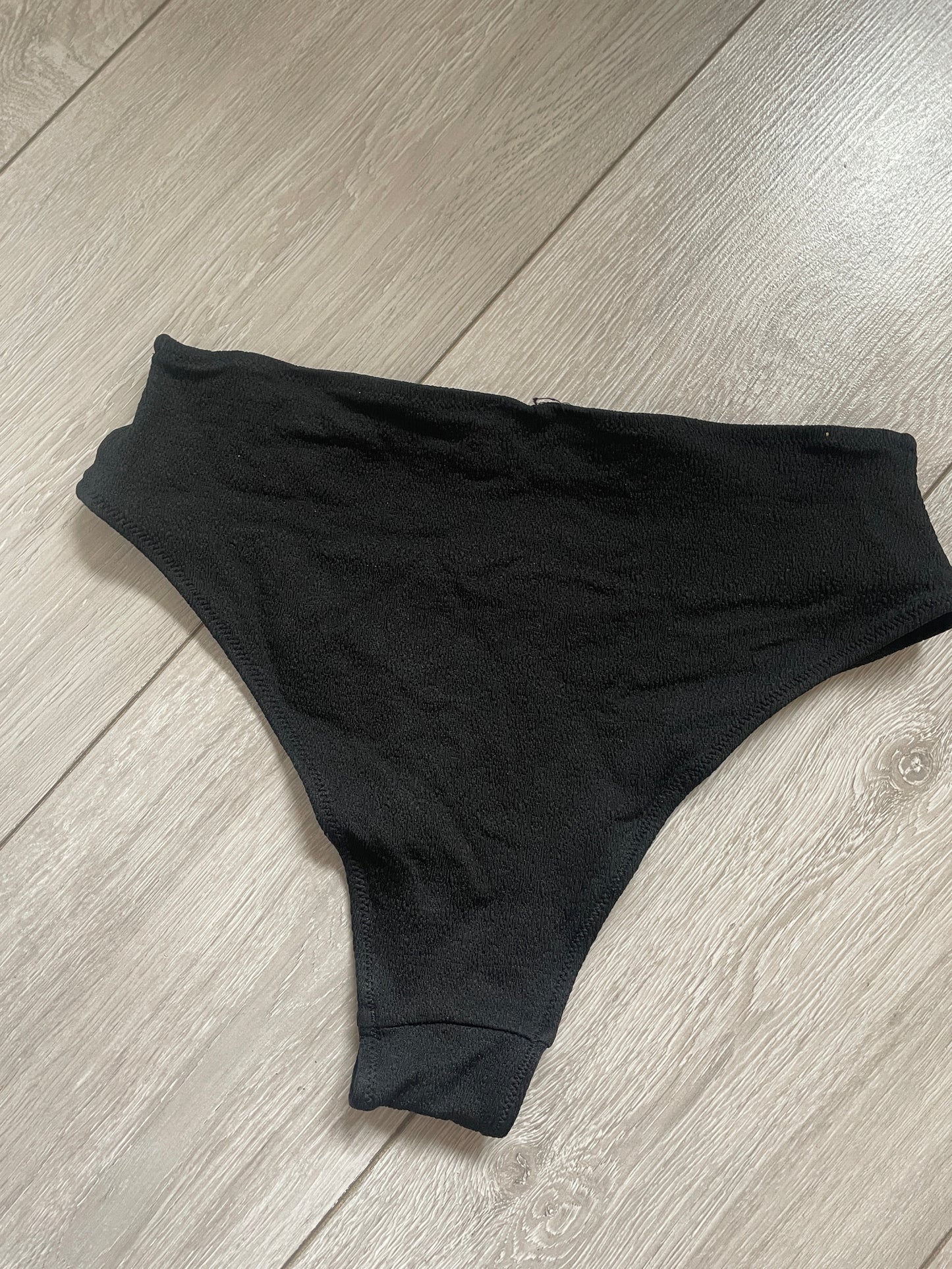 H&M Bikini Bottoms - Size 8