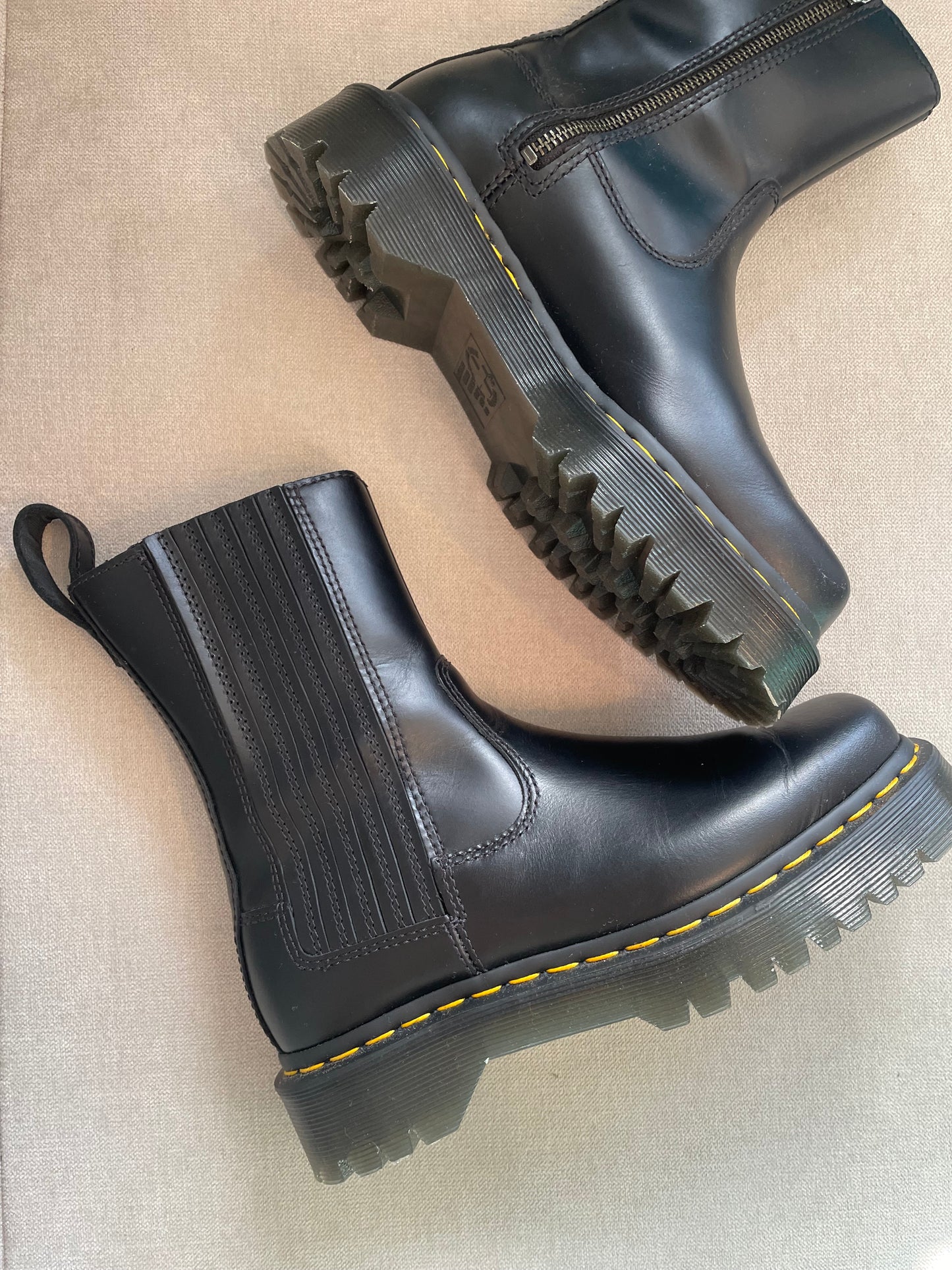 Dr Martens Boots - Size 4