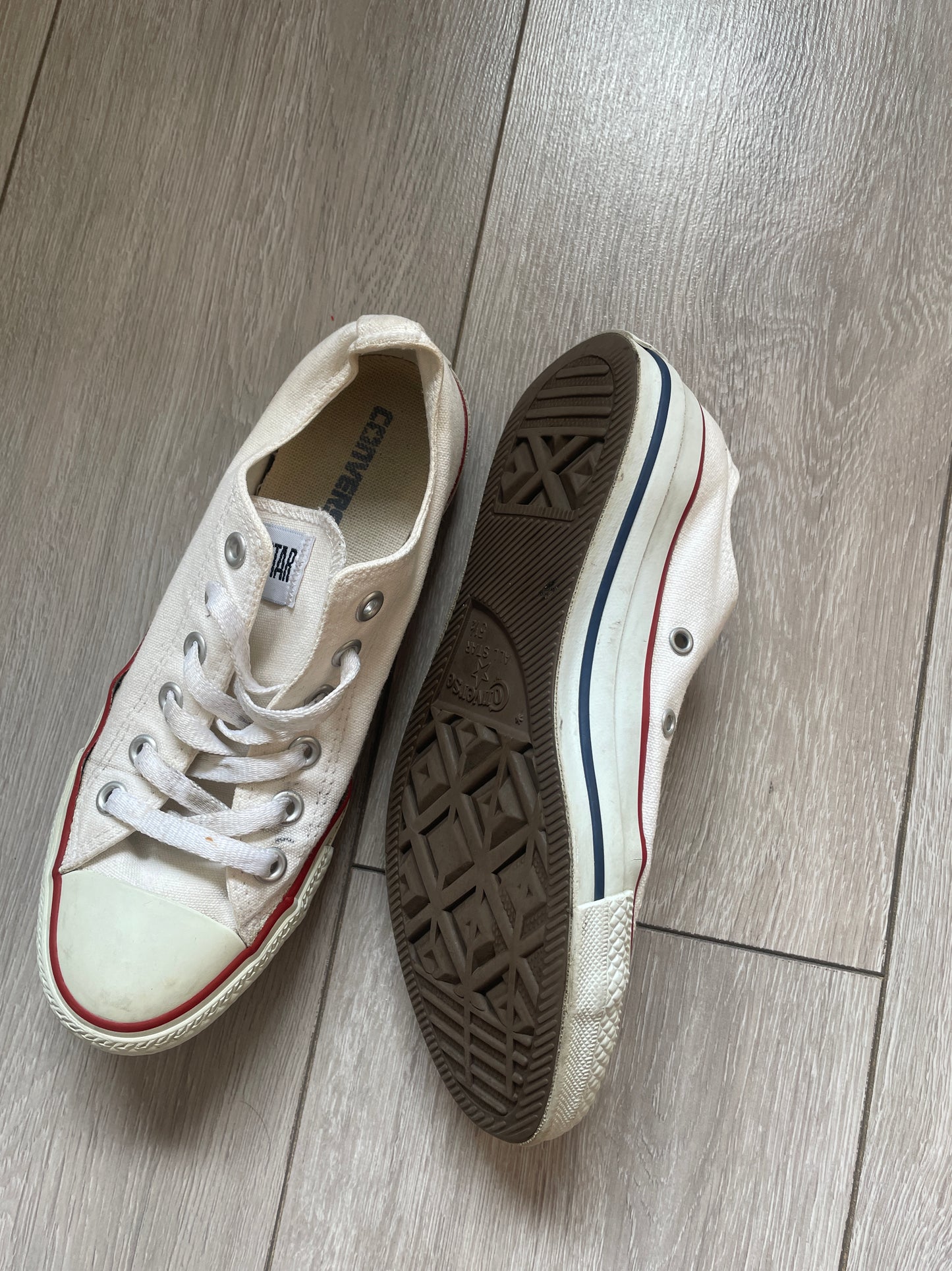 Converse - Size US 5.5