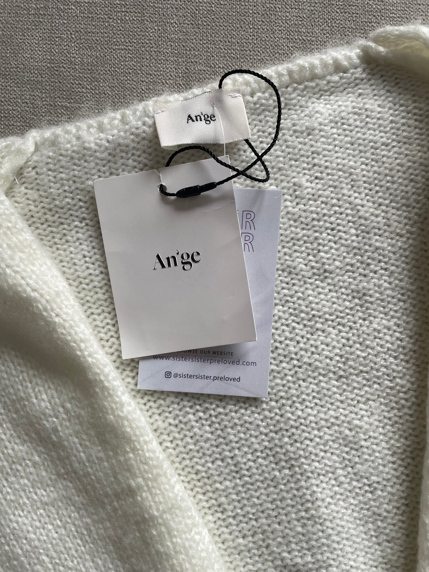 An'ge Knit NEW - One Size