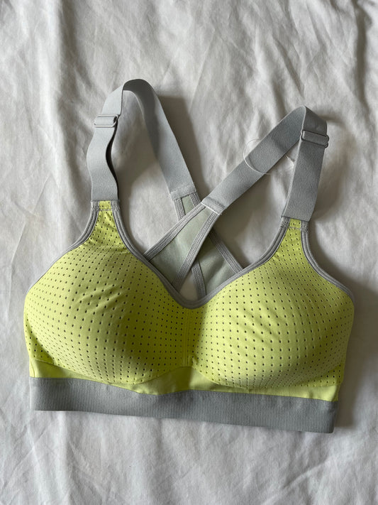 M&S Sports Bra NEW RRP £25 - Size 32B