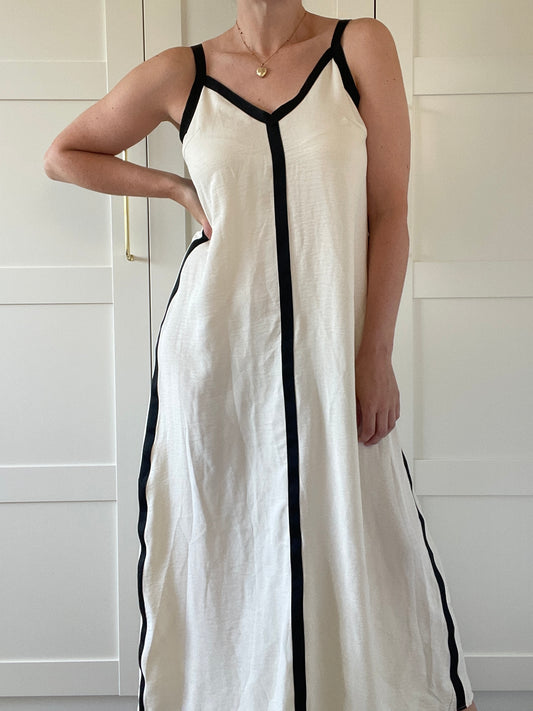 Dress - Size M